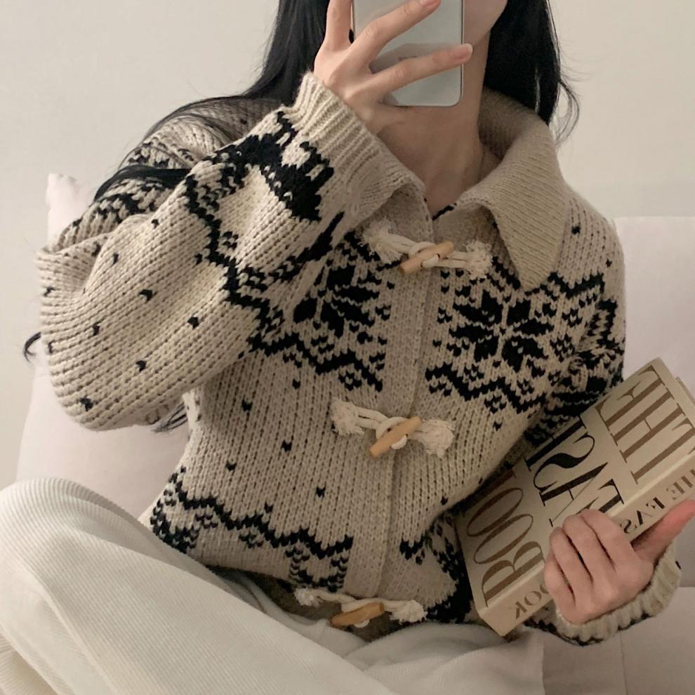 Maxct Aesthetic Snowflake Horn Button Knitted Cardigan - Image 9