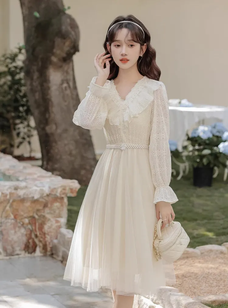 V-Neck Lace & Tulle Midi Dress Maxct