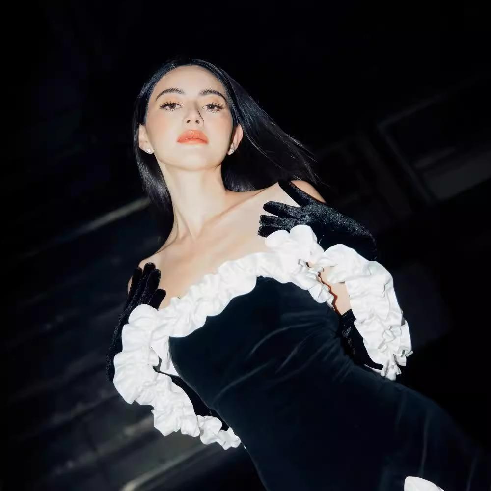 Maxct European And American-style Women's Clothing White Wood-ear Edge Bandage Dress High-class French Nightclub Party Evening Dress Burst