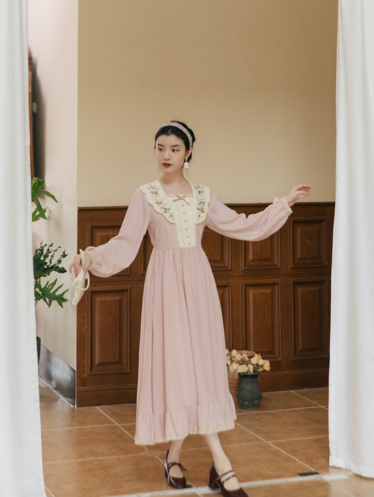 Sweet Floral Embroidered Midi Dress Maxct