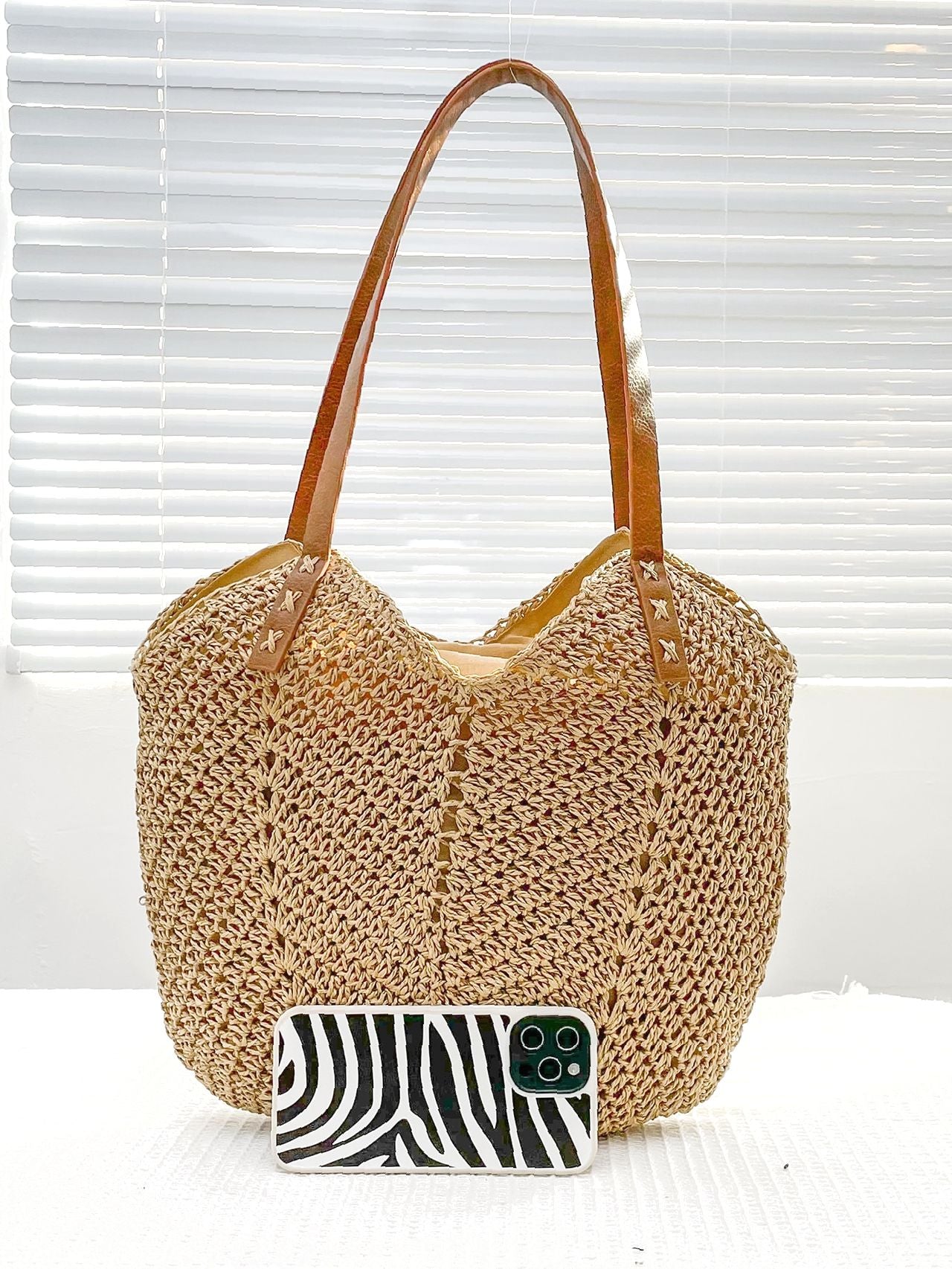 Maxct - Hollow Out Straw Bag  - Women Tote Bags