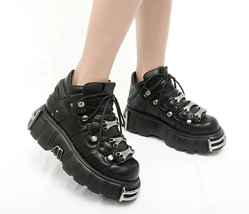 Goth Platform Sneakers for Women - Edgy Style in Classic Black Maxct