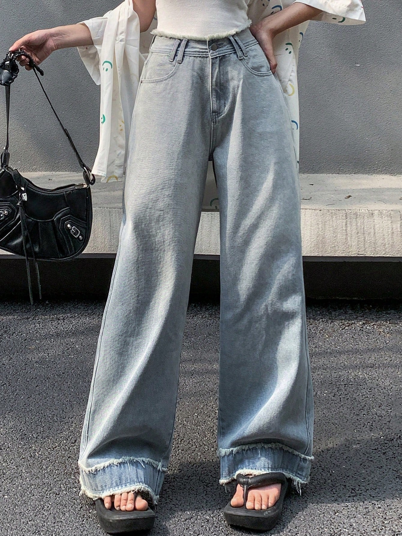 Maxct Women's Gradient Straight Leg Denim Pants With Patched Pocket And Frayed Hem, Casual - Image 3