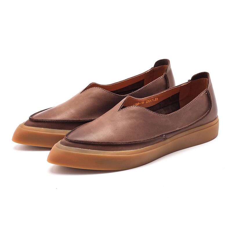 Witch Style Point Toe Calfskin Flat Loafers Maxct