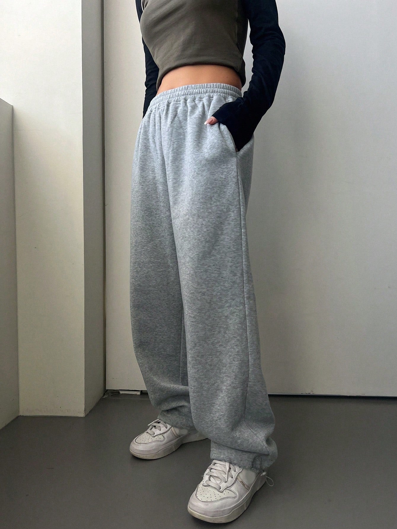 Maxct Solid Elastic Waist Slant Pocket Sweatpants