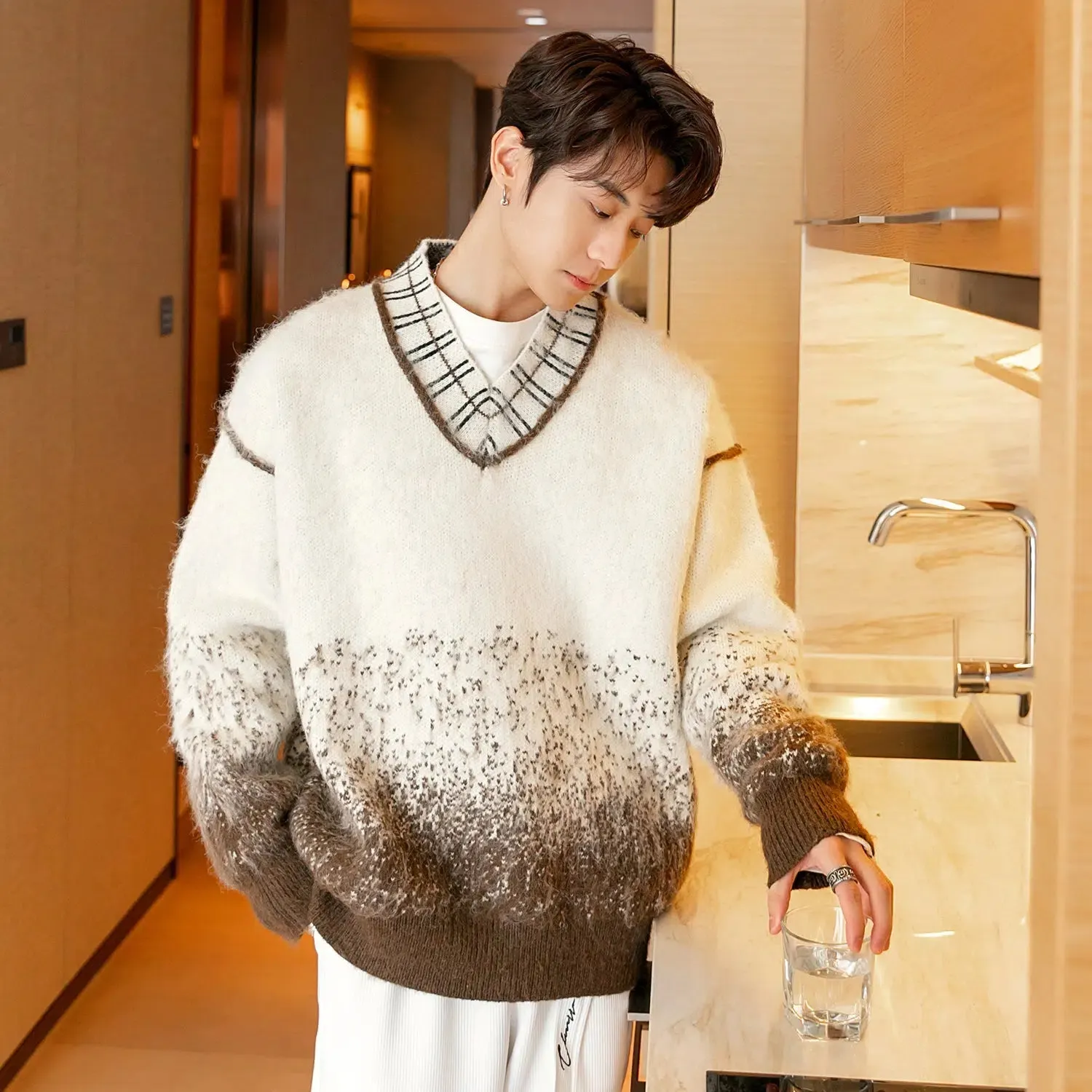 Maxct Gradient V-neck Sweater