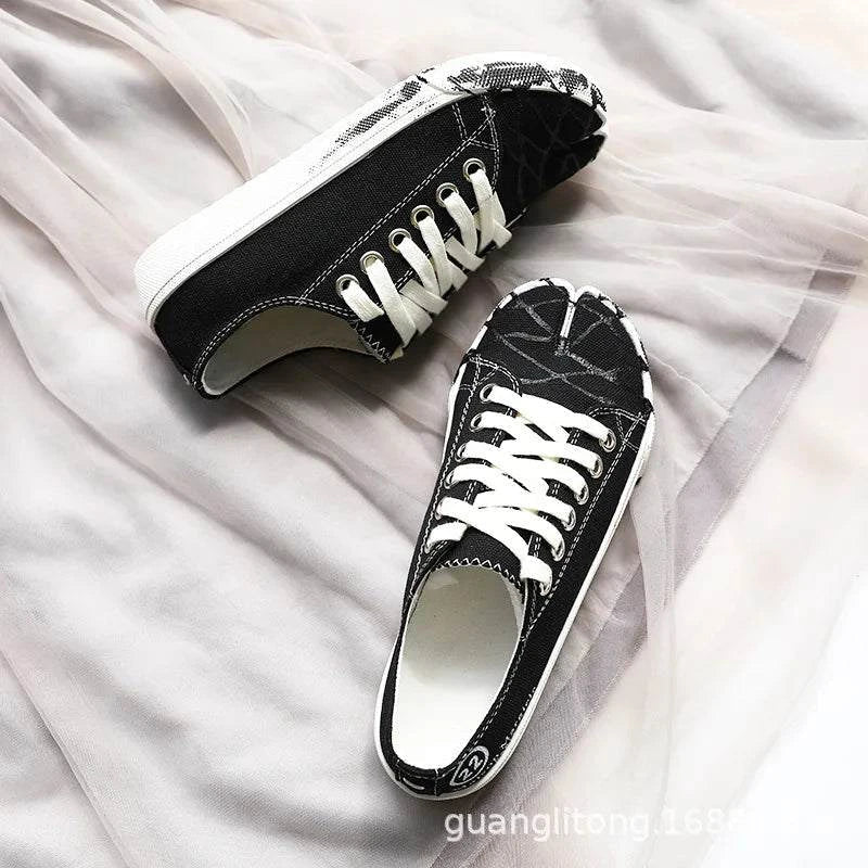 Tabi Sneakers Splashing Ink Canvas - Women's Split Toe Shoes Maxct