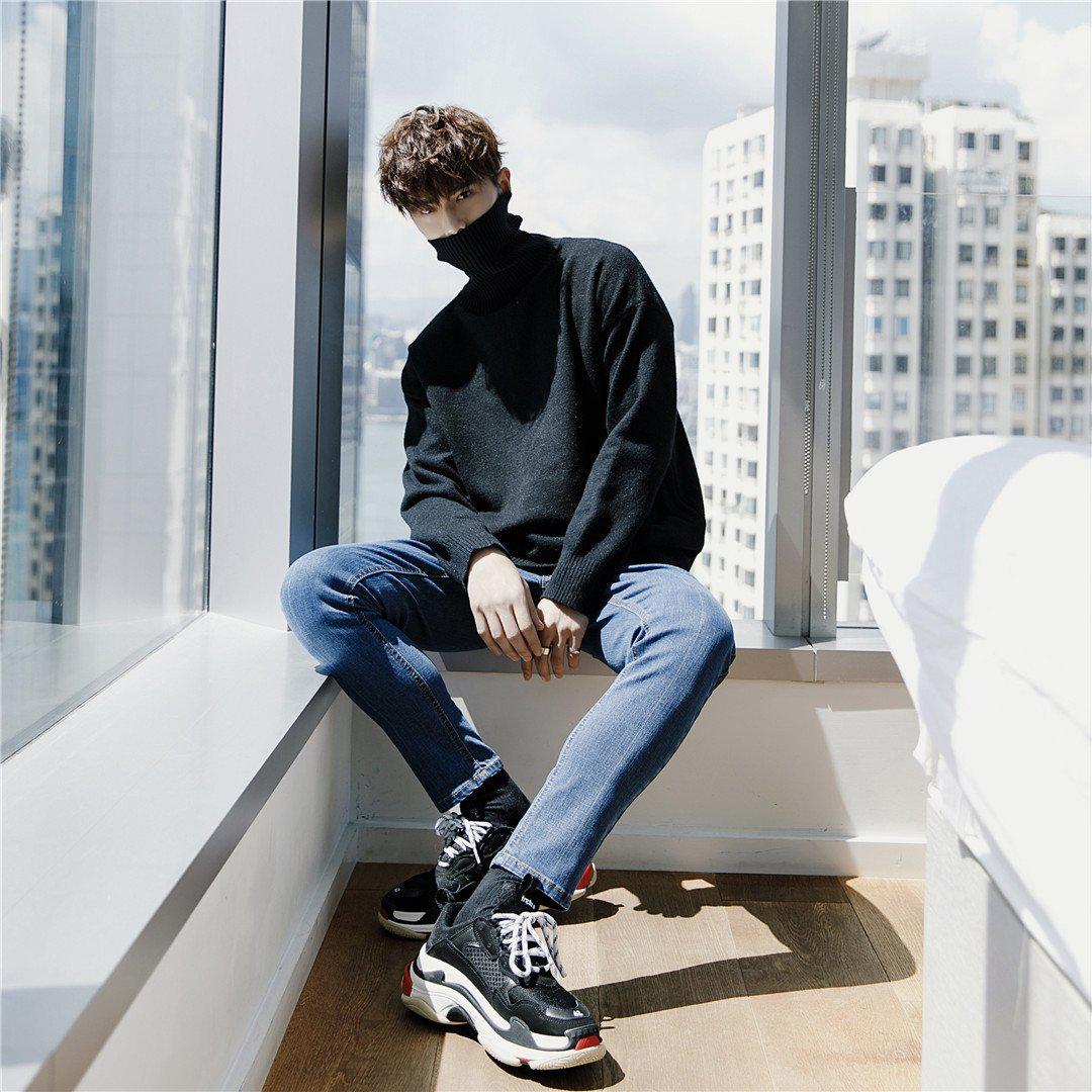 Maxct Black Loose Turtleneck Sweater