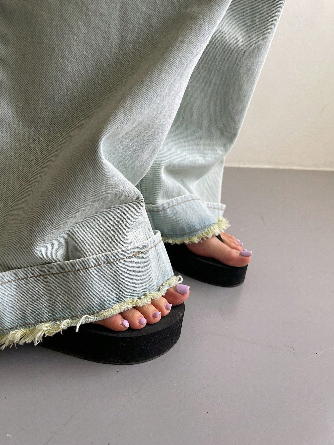 Maxct Women's Loose Fit Casual Denim Pants With Pleats And Frayed Hem