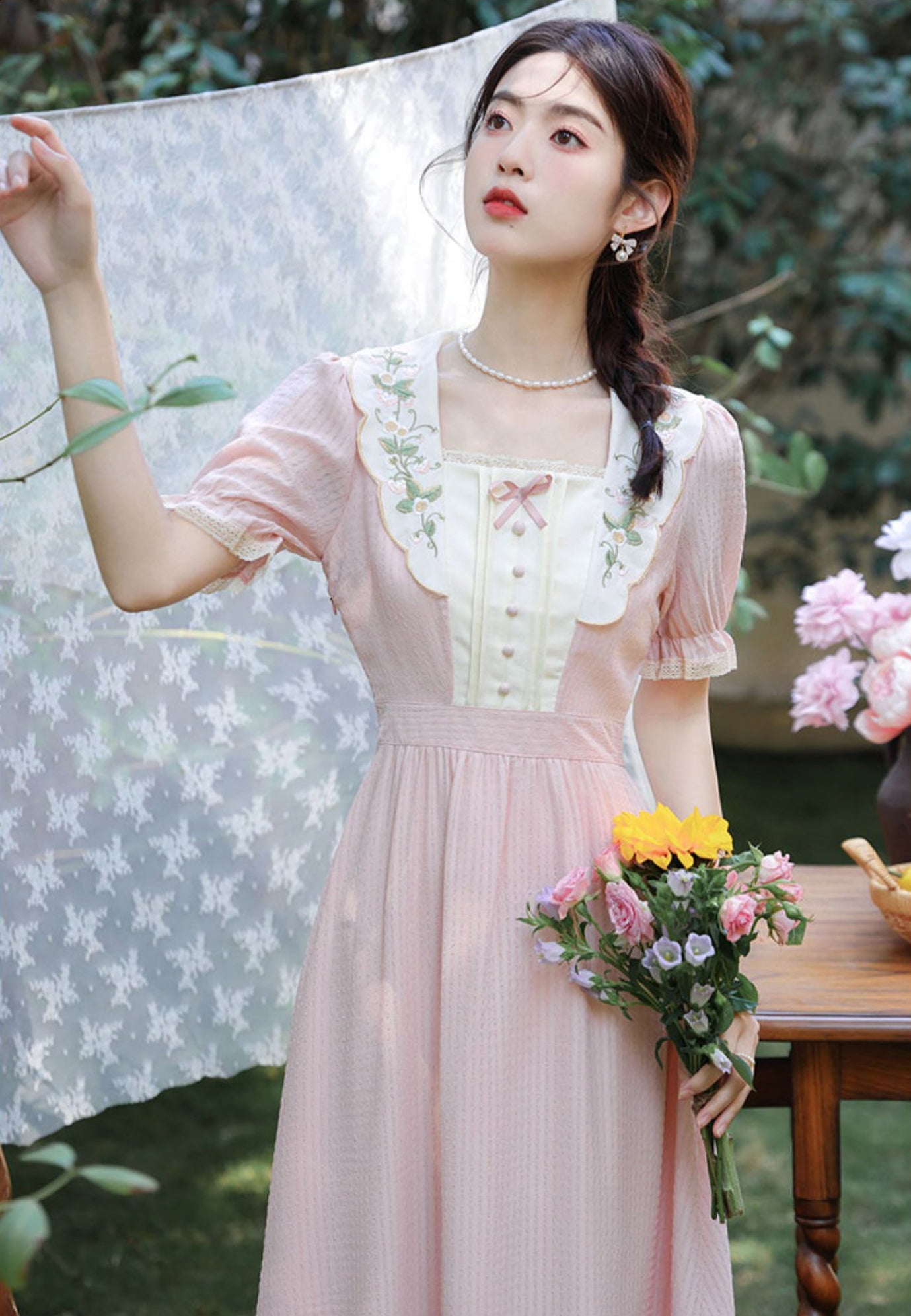 Sweet Floral Embroidered Midi Dress Maxct