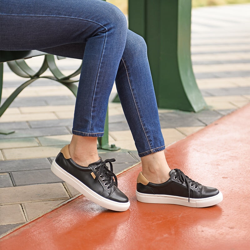 Women's Low Top Fashion Lace Up Flat Sneakers Heel Inlaid Sponge Maxct
