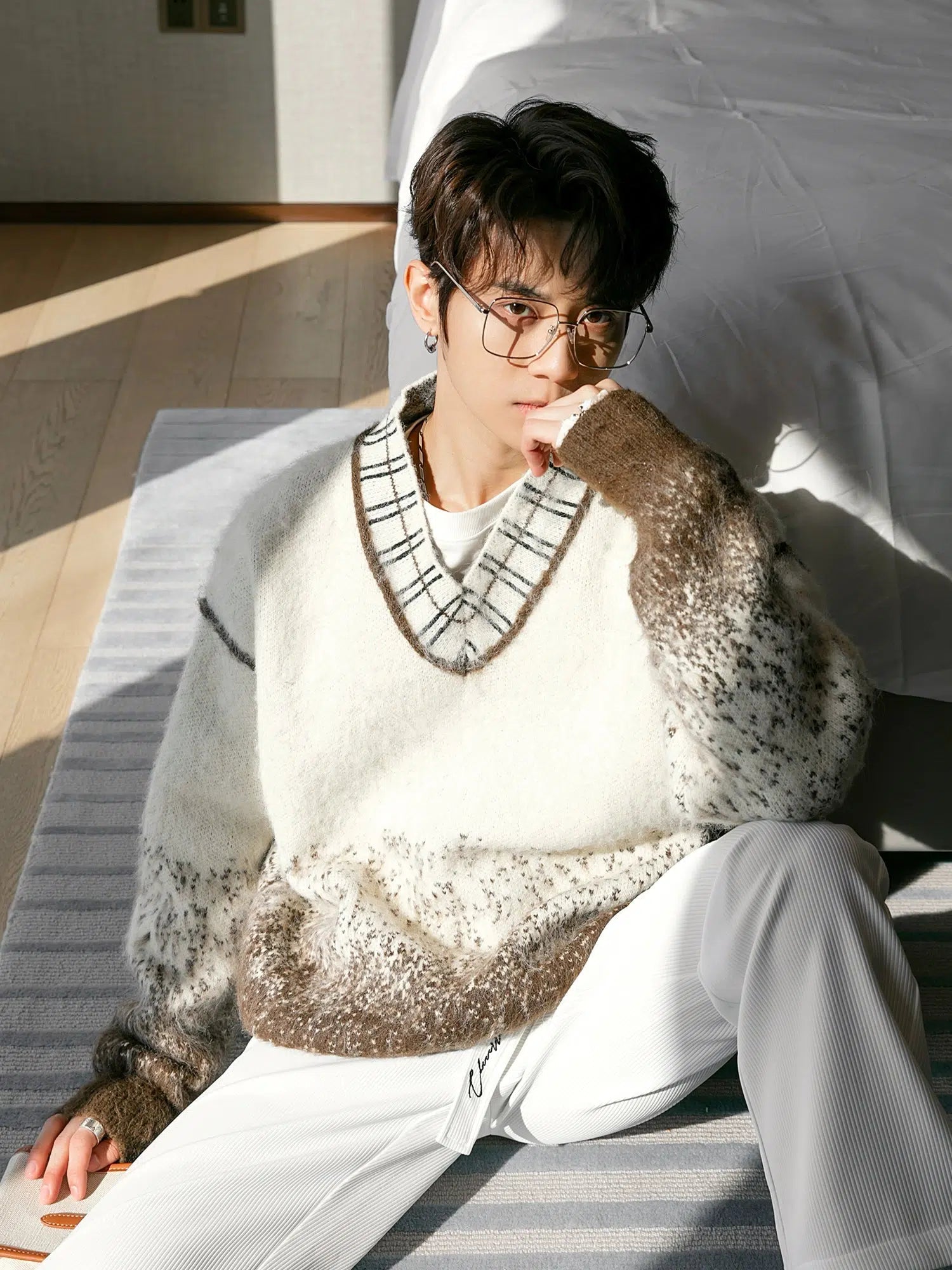 Maxct Gradient V-neck Sweater