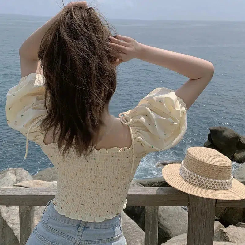 Maxct &Soft Girl Floral Puff Sleeve Crop Top