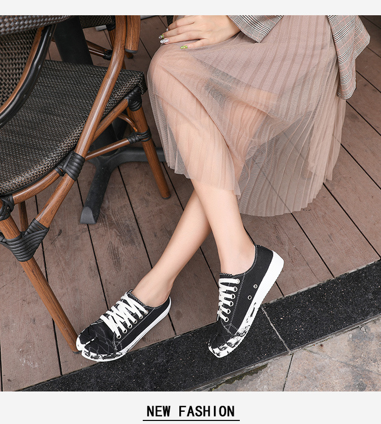 Tabby Splashing Ink Canvas Shoes - Women's Split Toe Footwear - true deals club