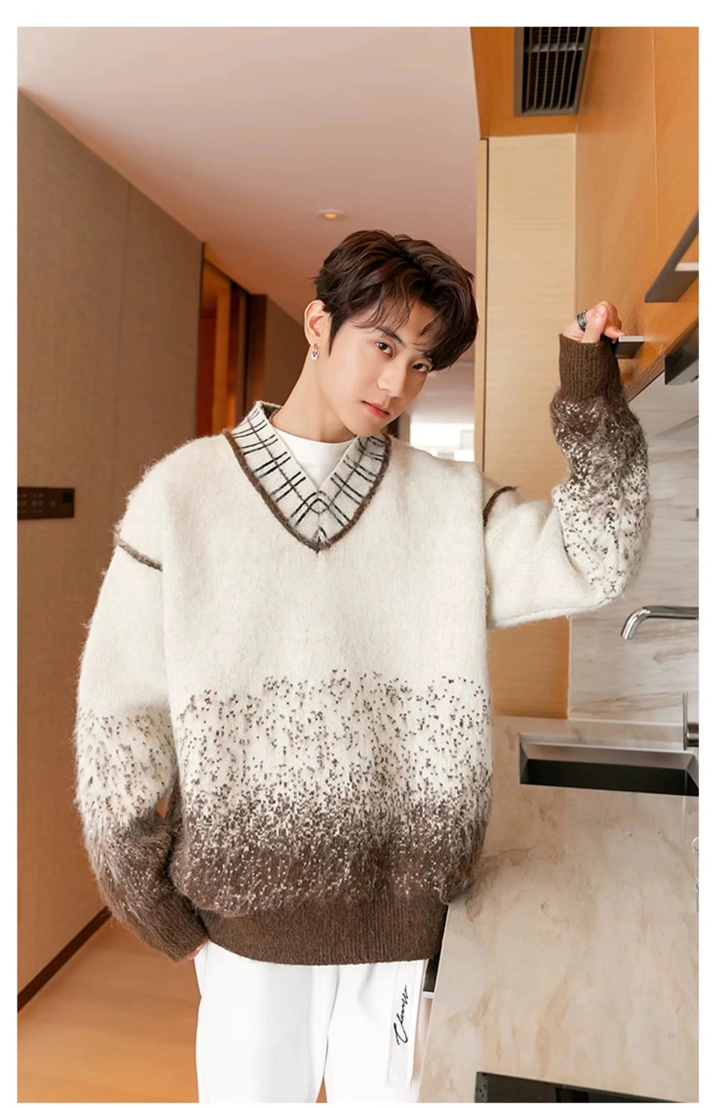Maxct Gradient V-neck Sweater