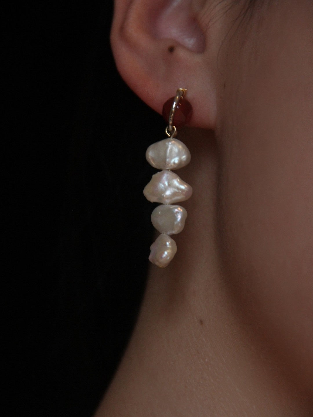 「Chinoiserie」Red Agate Pearl Dangle Earrings