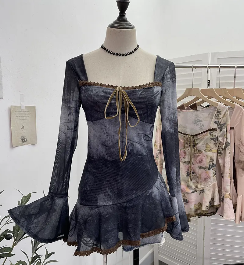 Maxct Spring and Summer New French Square Collar Lace-up Blooming Flared Long-Sleeved Top Lace Edge Design T-shirt 9980