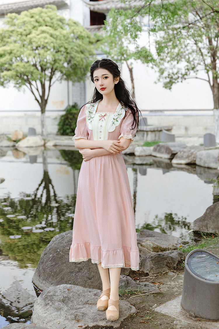 Sweet Floral Embroidered Midi Dress Maxct