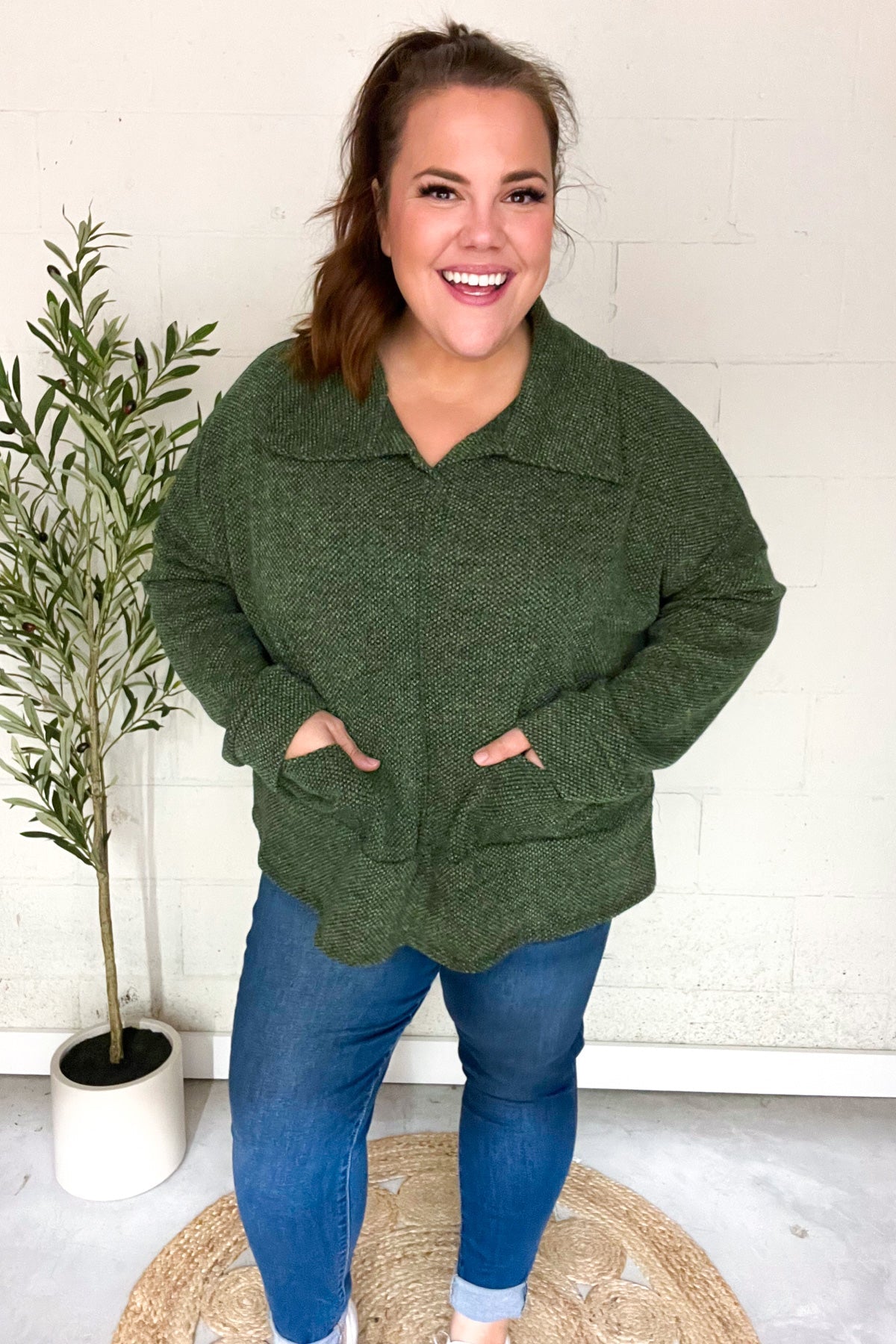 Maxct &Easy Living Olive Textured Knit Notch Neck Oversized Collar Sweater