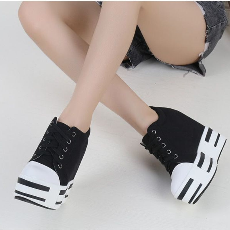 Women's Denim Wedge Shoes - Round Toe, Lace-up Closure Maxct