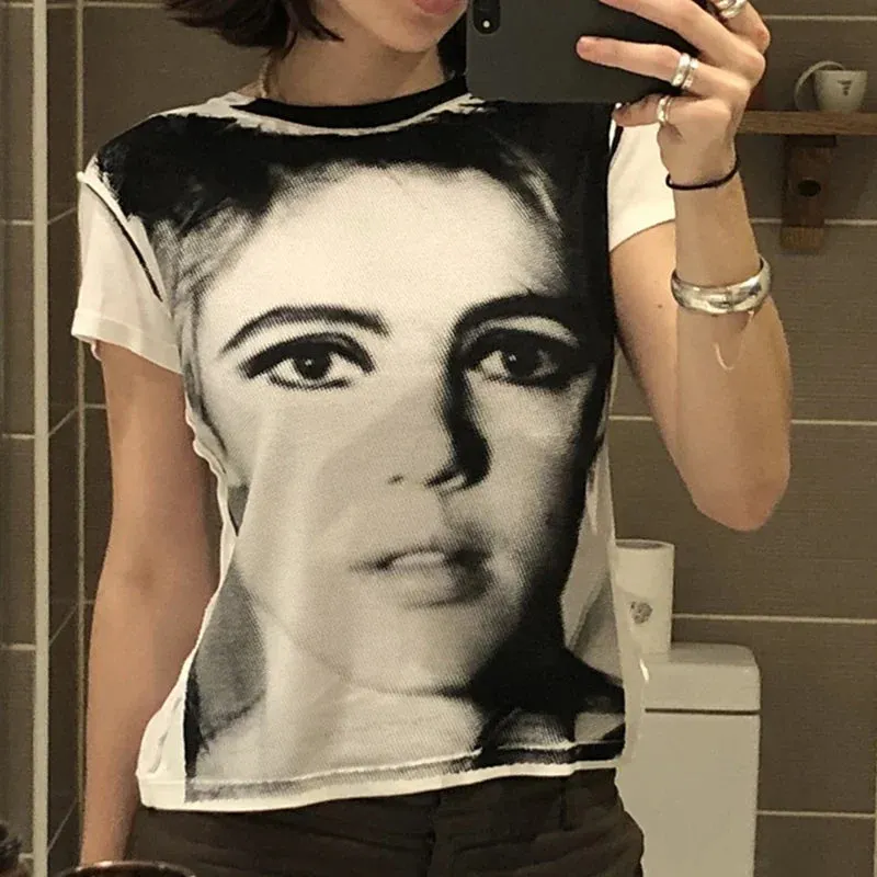 Maxct 90s Vintage Portrait Graphic Print T-shirt Harajuku Crop Top Y2K Aesthetic Summer Slim Fit Tees Tops Women Streetwear Gothic