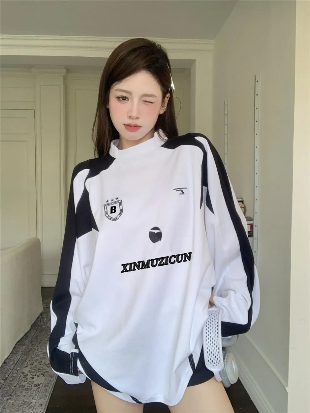 Maxct 2024 Fall Fashion Contrast Color Embroidery Print Oversized Sweatshirt