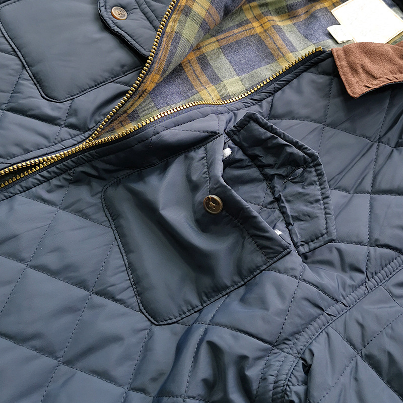 &Men’s Classic Lightweight Water-Resistant Microfiber Jacket