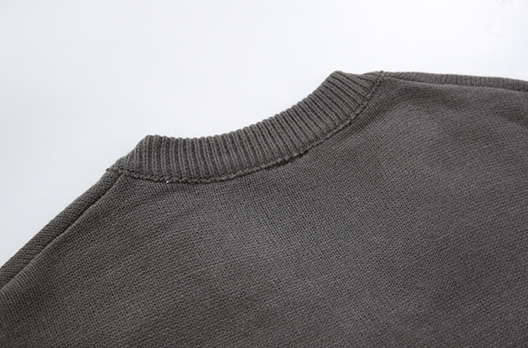 Maxct 2512 Knitted V-Neck Collar Sweater