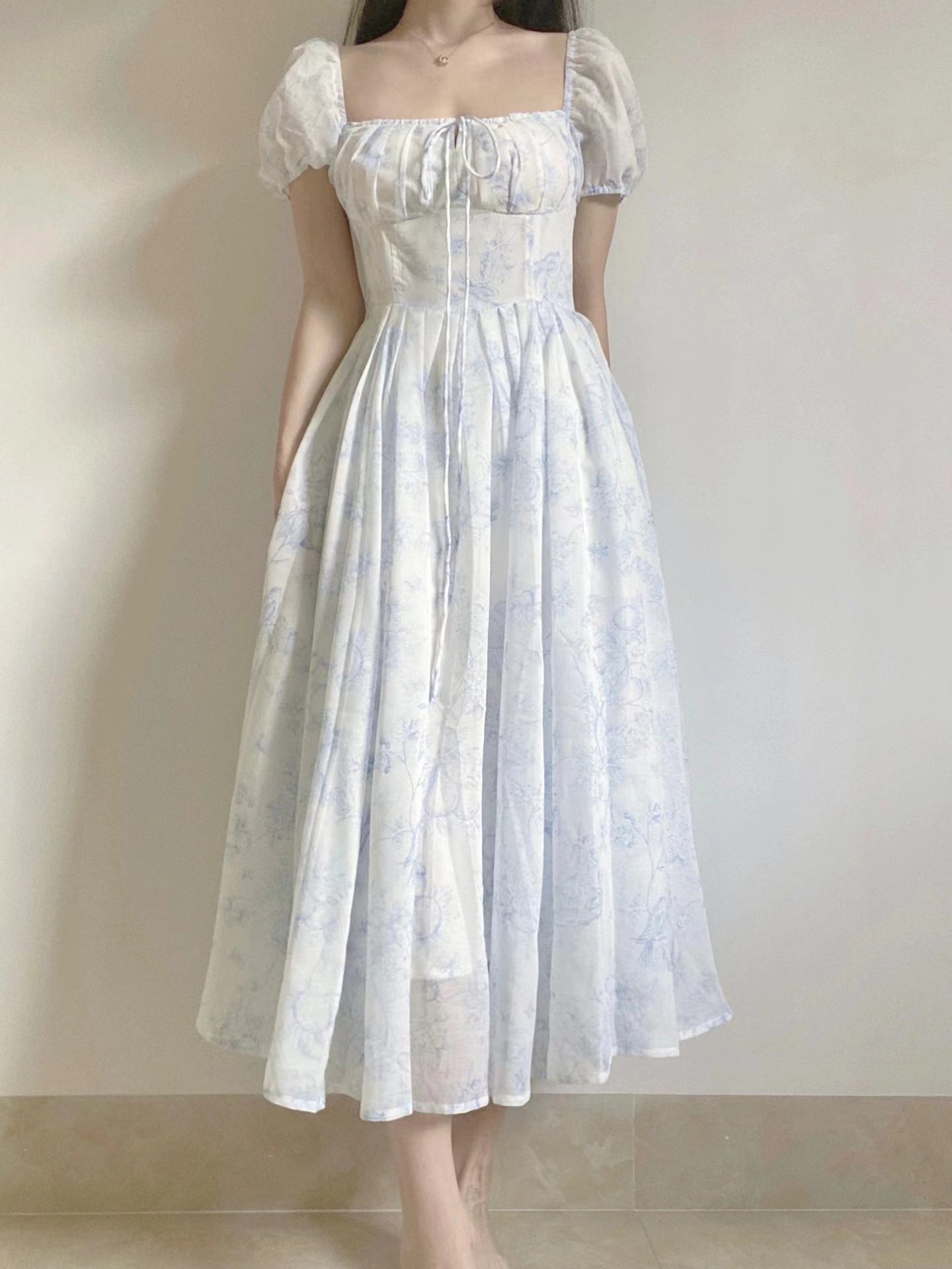 Porcelain Sketch Midi Dress Maxct