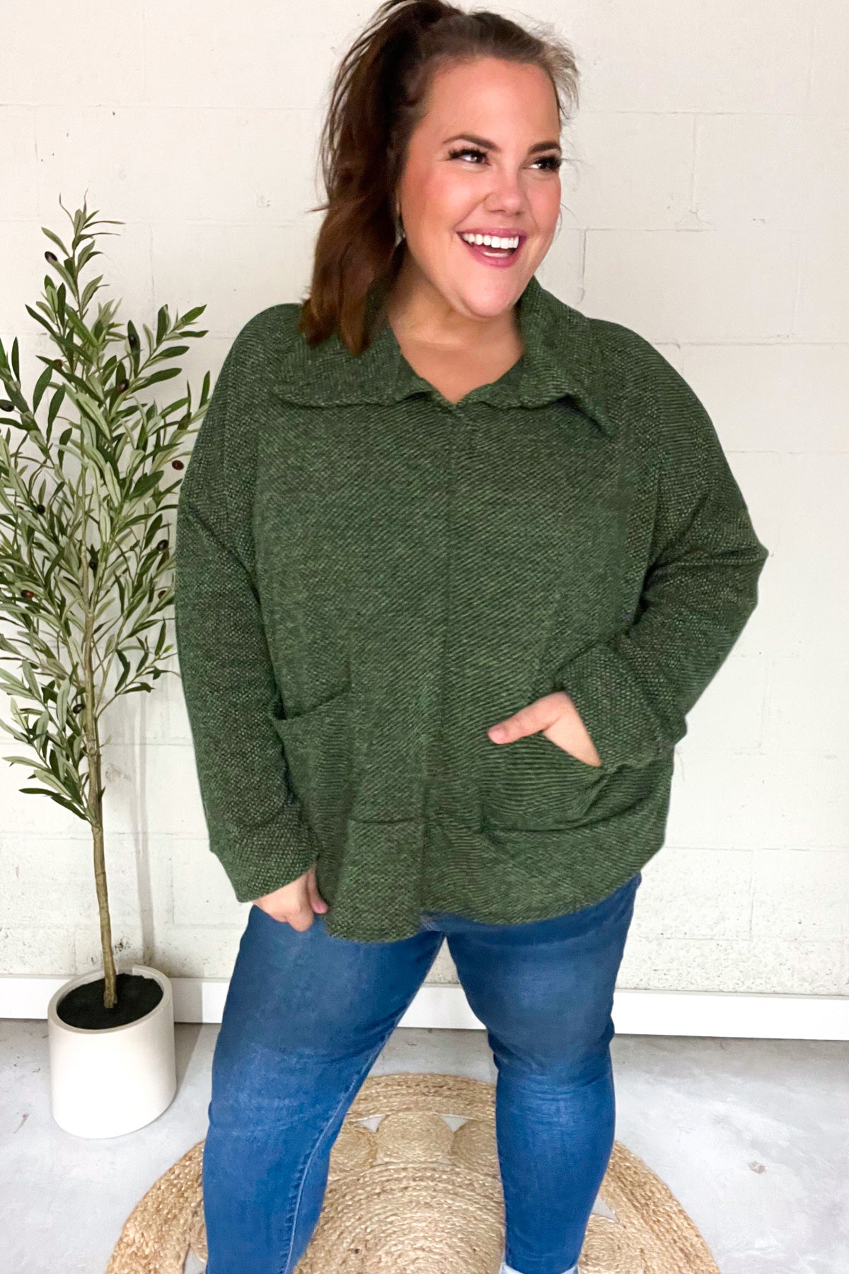 Maxct &Easy Living Olive Textured Knit Notch Neck Oversized Collar Sweater