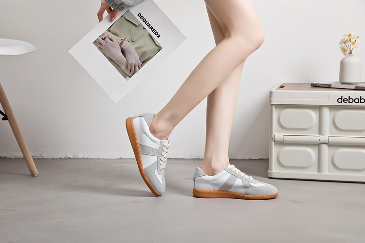 Women's Leather Flat Sneakers - true deals club