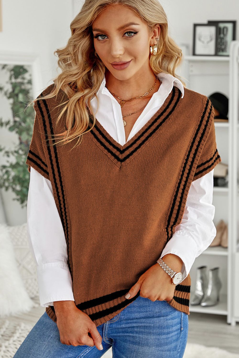 Maxct &Striped Trim V-Neck Sweater Vest