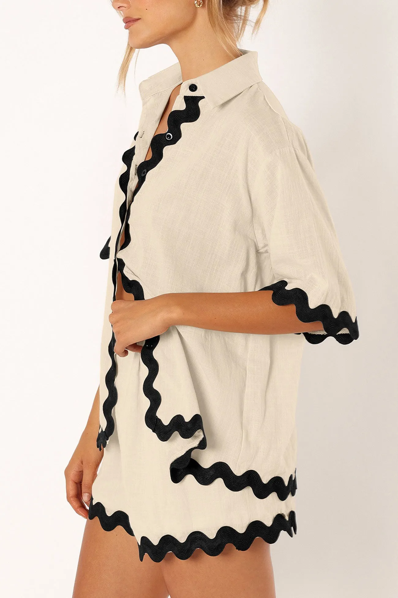 Maxct Contrast Wavy Shirt Two-piece Shorts Set