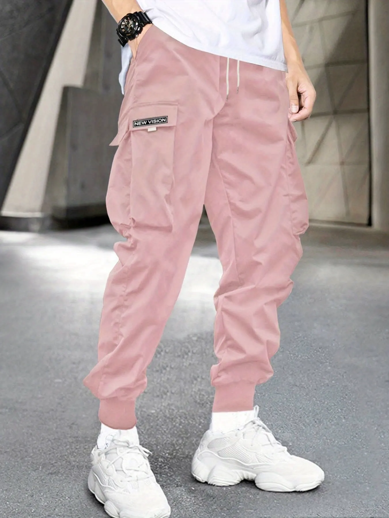 Men's Letter Graphic Drawstring Waist Cargo Pants With Flap Pockets