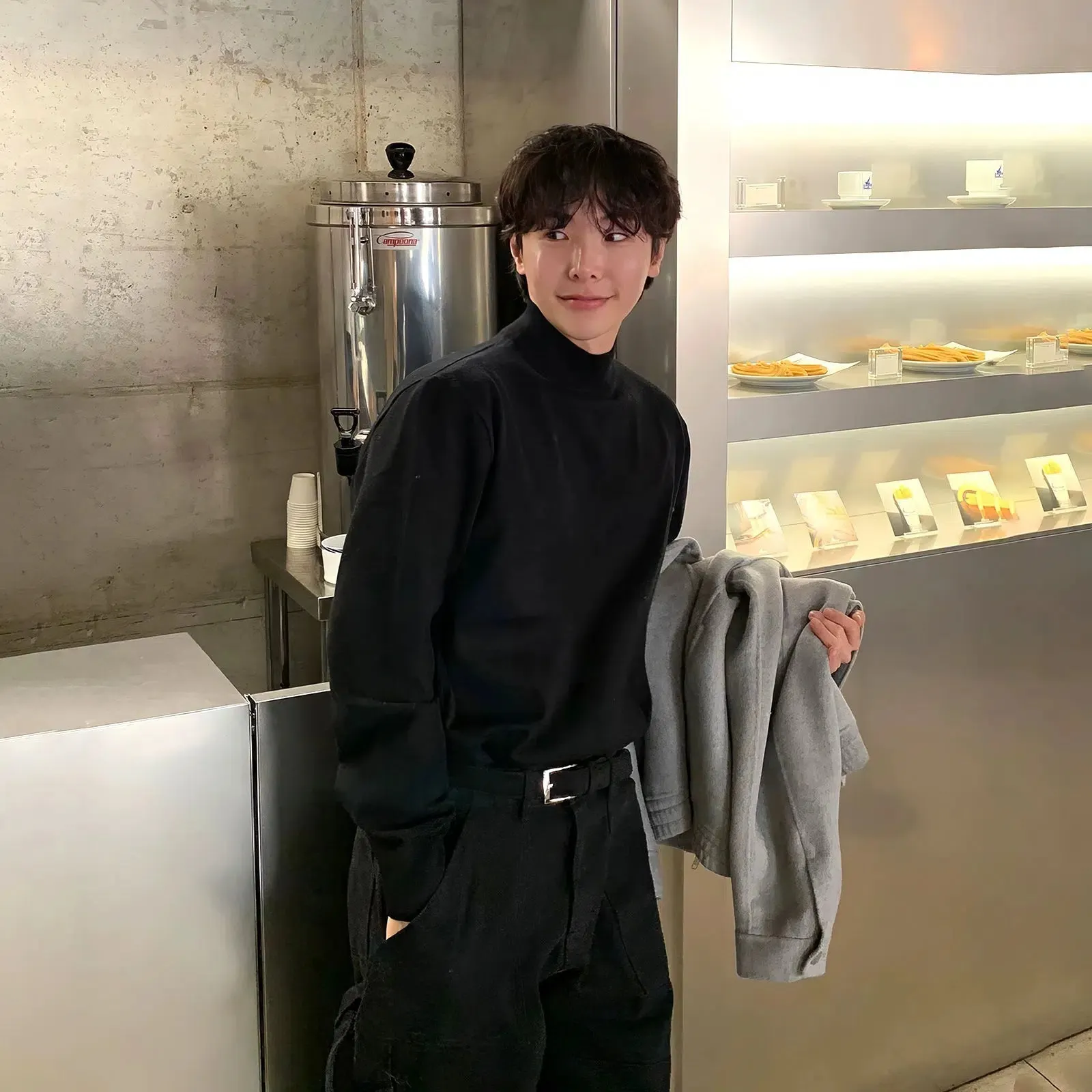 Maxct Black Half Turtleneck Bottoming Sweater