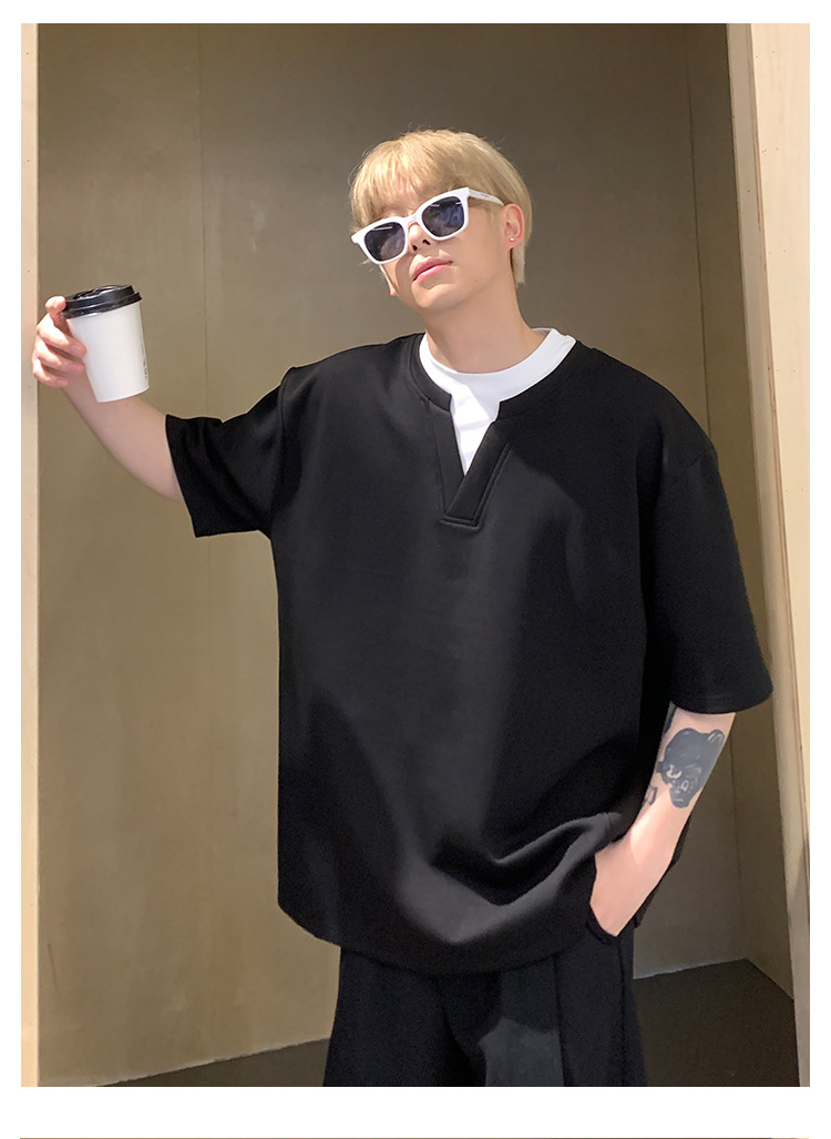 90s Streetwear Niche Design Sense Fake Two-piece V-neck Short-sleeved T-shirt Men's Summer New Loose Korean-style Simple All-match Half-sleeved Top