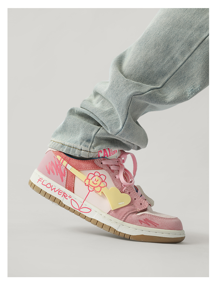 Low-top Graffiti Skateboard Shoes - true deals club