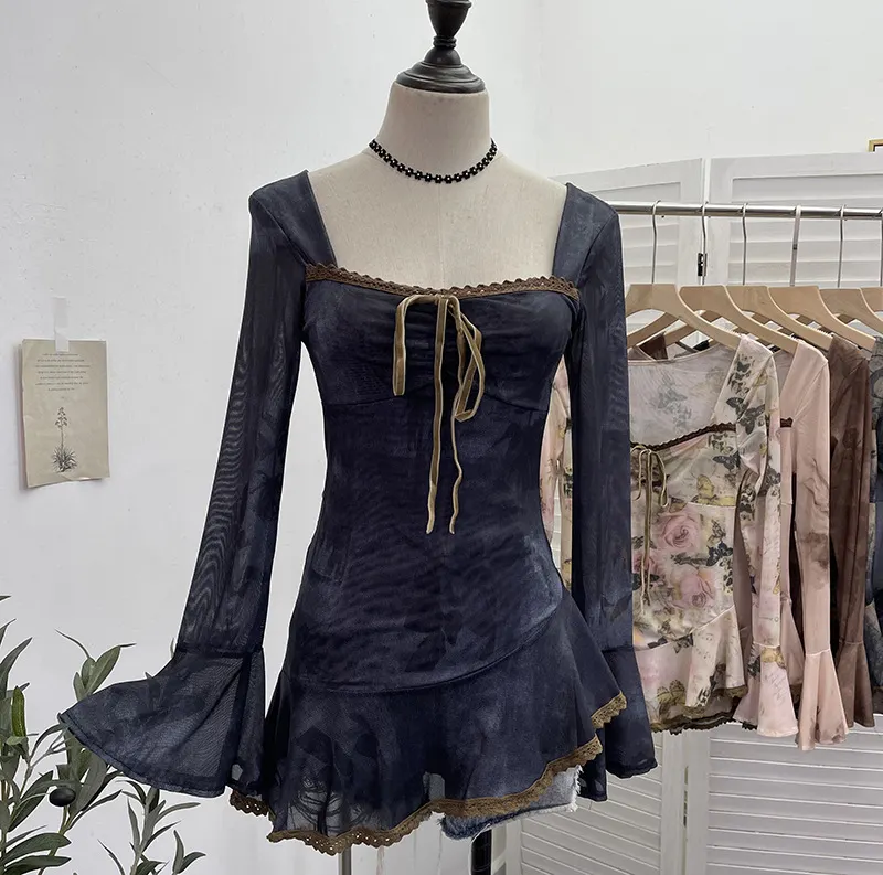 Maxct Spring and Summer New French Square Collar Lace-up Blooming Flared Long-Sleeved Top Lace Edge Design T-shirt 9980