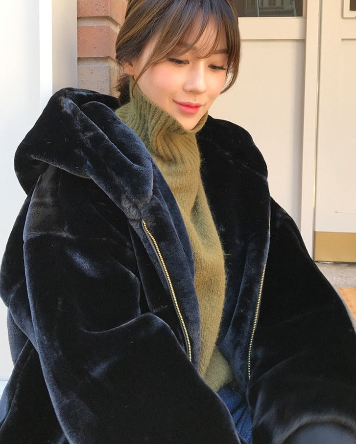Warm Fluffy Loose White Hoodie for Women Maxct