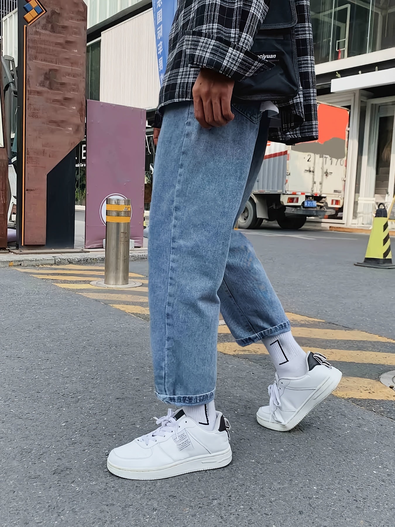 Maxct  Men's Loose Fit Straight Leg Jeans, Street Style Denim Pants With Pockets