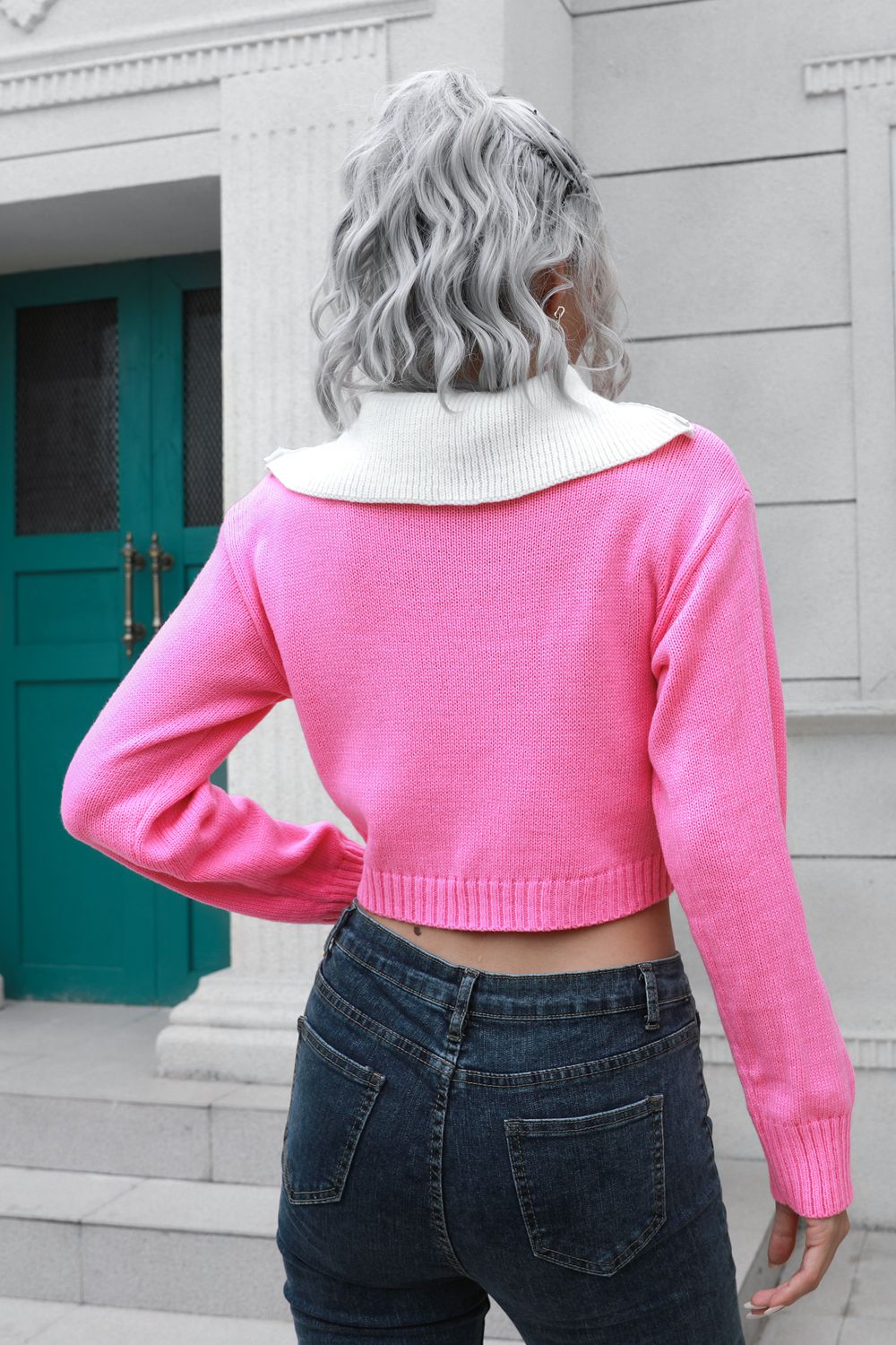 Maxct &Contrast Collared Cropped Sweater