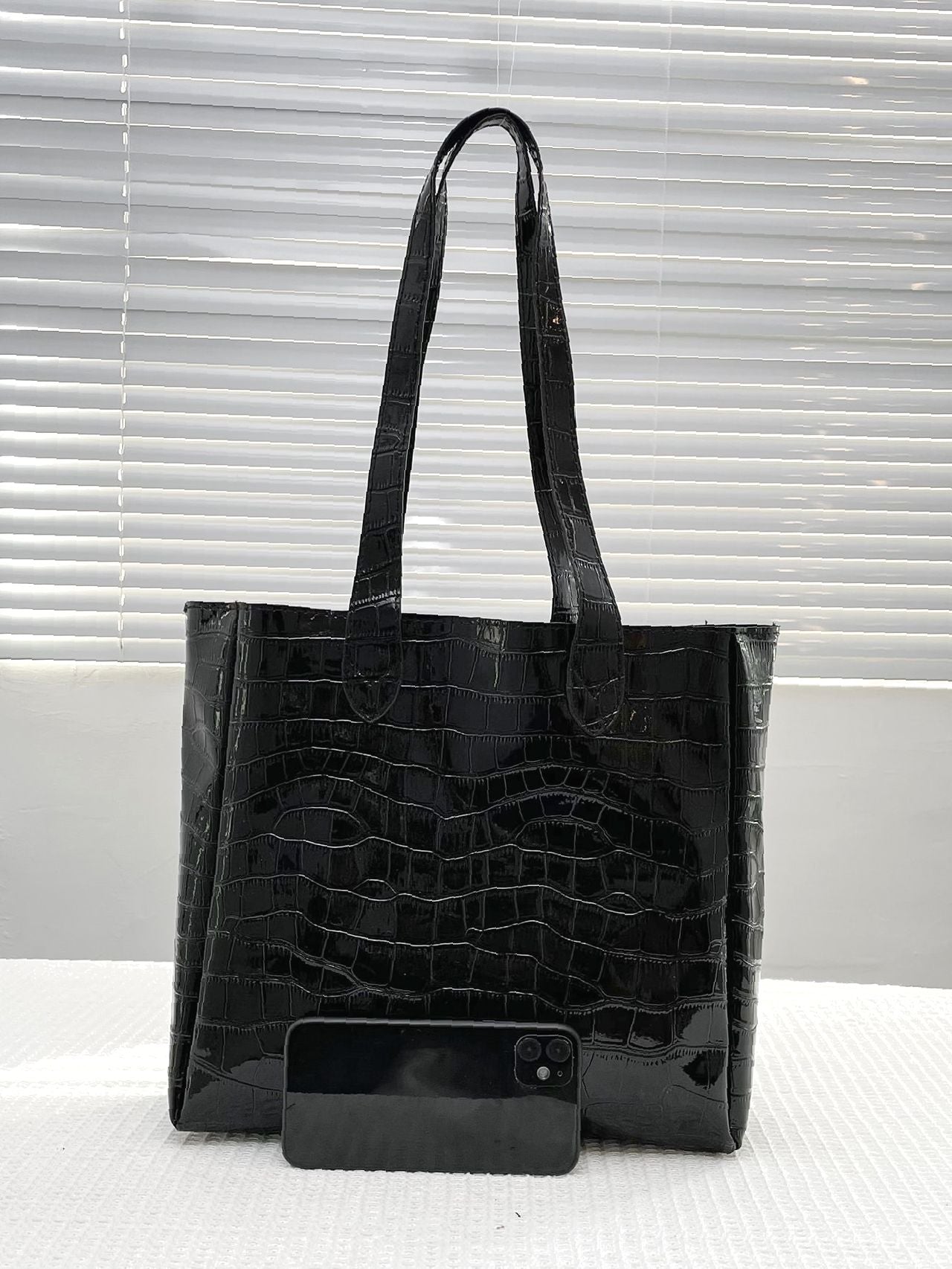 Maxct - Crocodile Embossed Pattern Shoulder Tote Bag  - Women Tote Bags