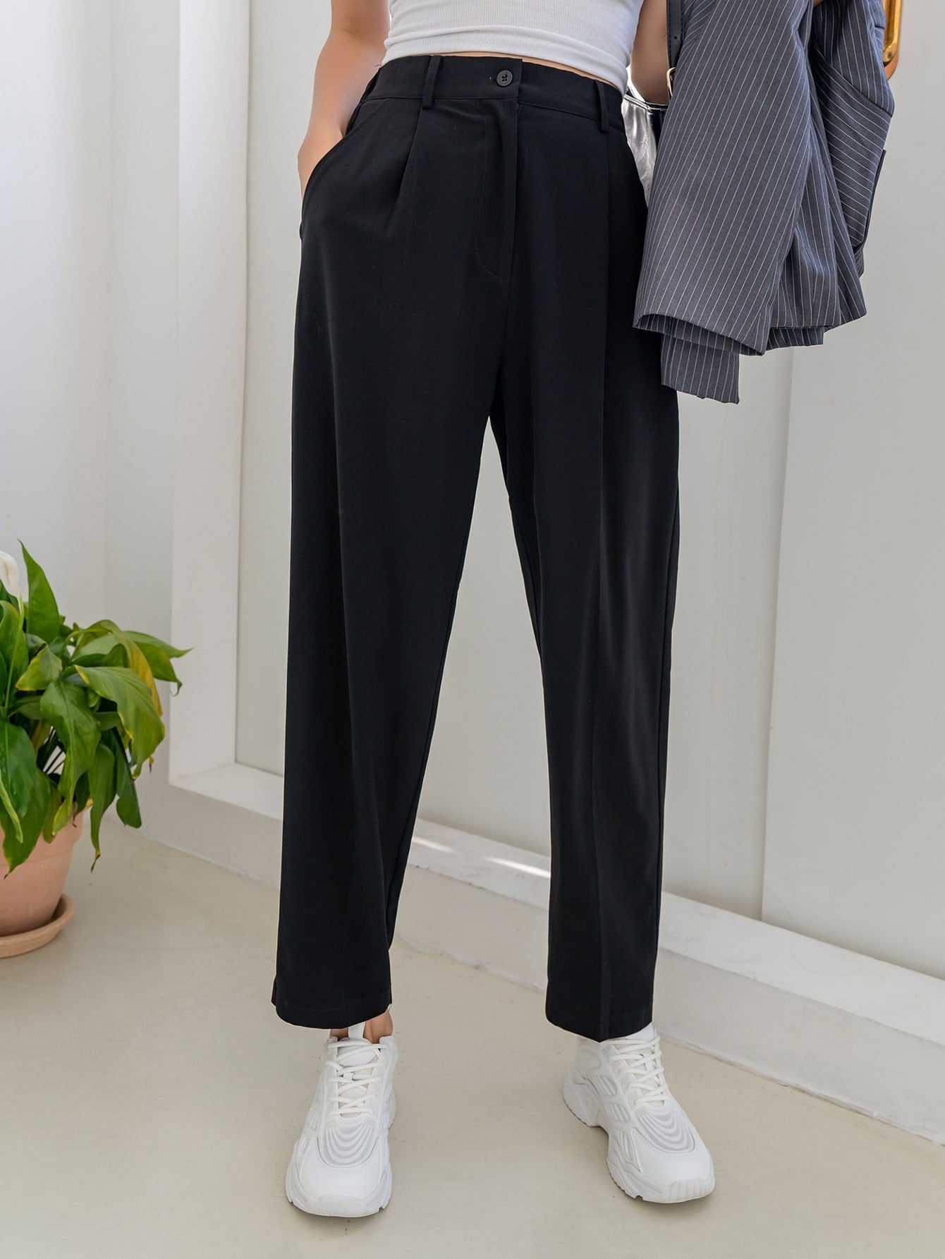 Maxct Slant Pocket Tailored Pants
