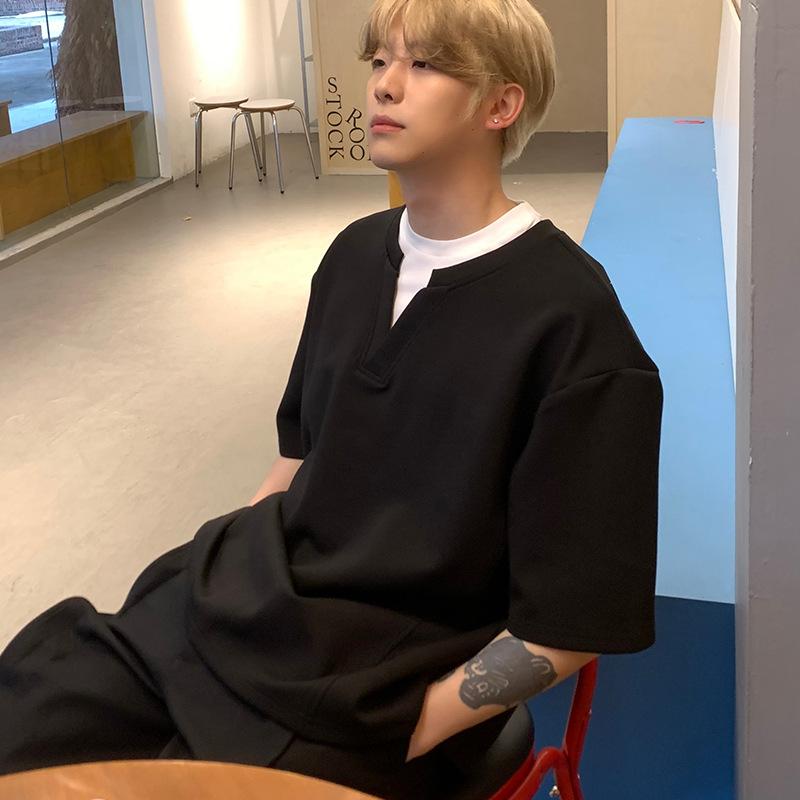 Maxct 90s Streetwear Niche Design Sense Fake Two-piece V-neck Short-sleeved T-shirt Men's Summer New Loose Korean-style Simple All-match Half-sleeved Top