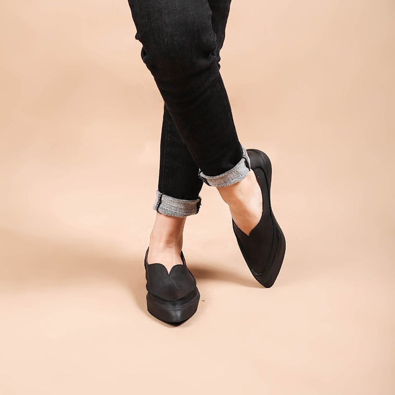 Witch Style Point Toe Calfskin Flat Loafers Maxct