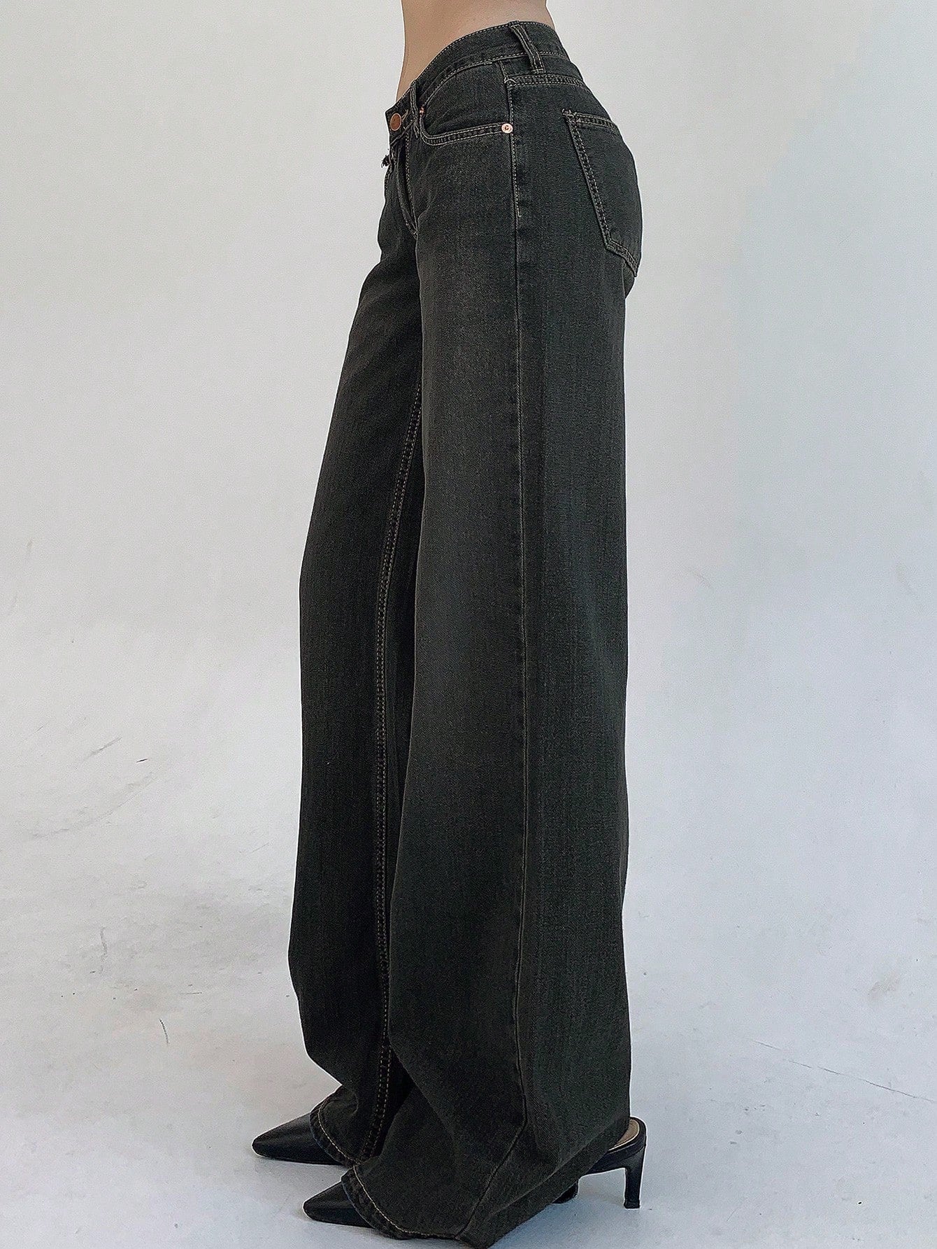Maxct Women's Fashionable Flared Denim Pants With Pockets