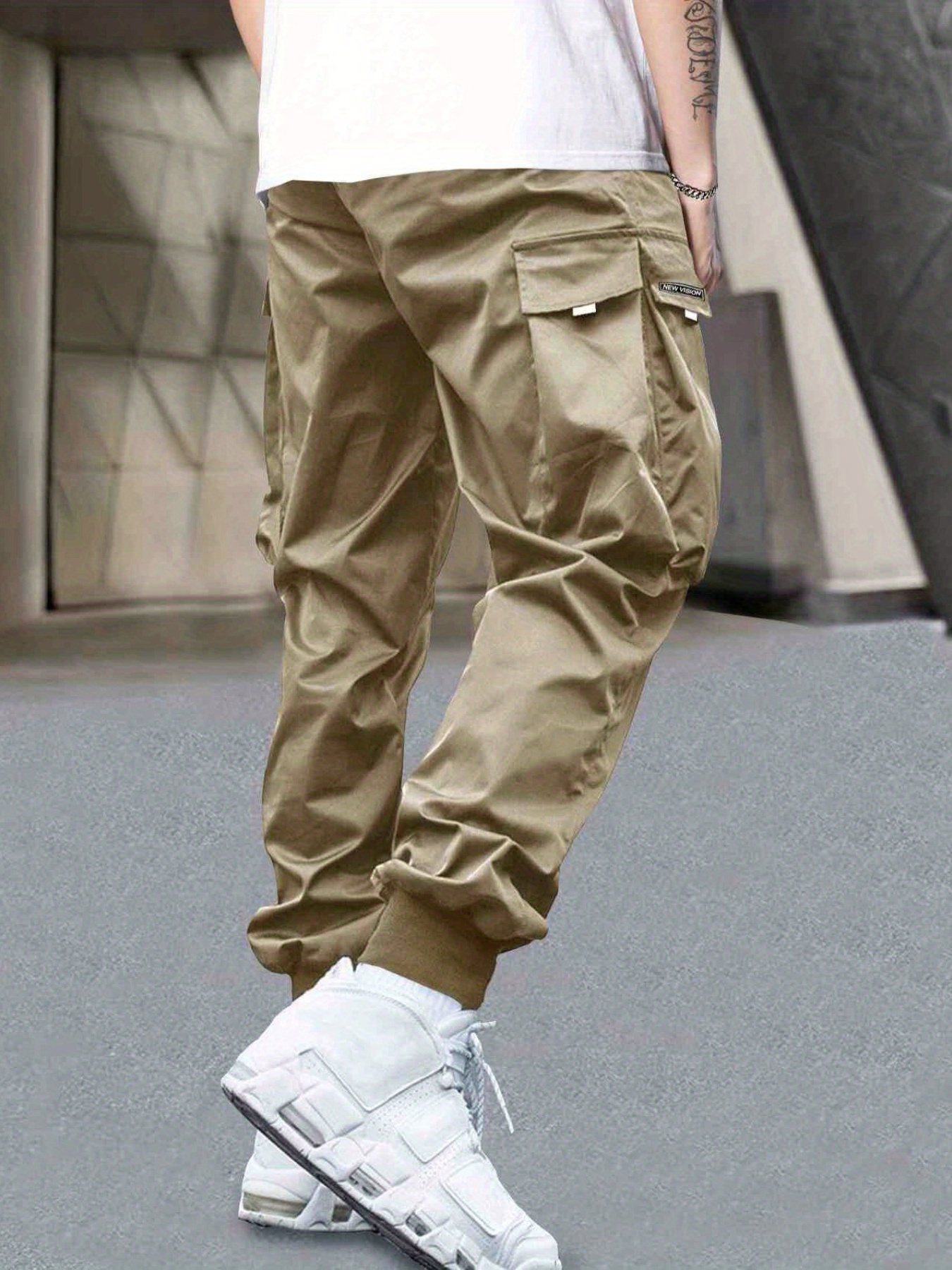 Men's Stylish Letter Graphic Cargo Pants with Flap Pockets - Drawstring Waist for Comfort