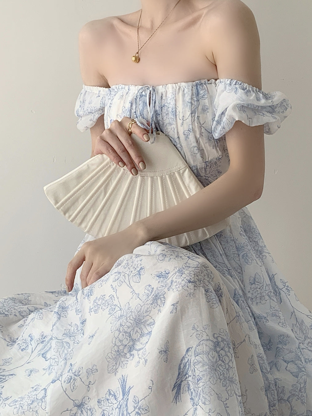 Porcelain Sketch Midi Dress Maxct