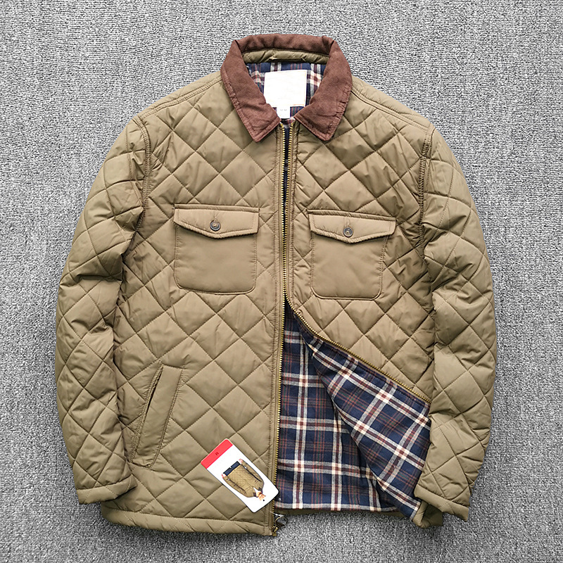 &Men’s Classic Lightweight Water-Resistant Microfiber Jacket