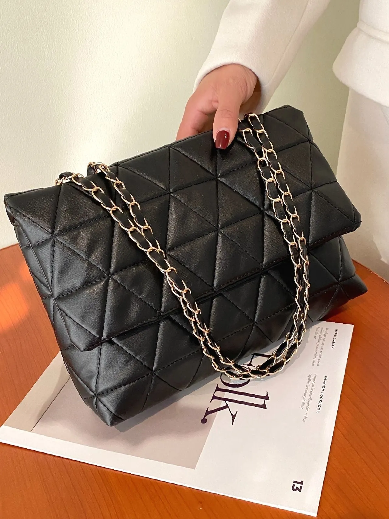 Maxct - Minimalist Quilted Chain Flap Square Bag - Women Tote Bags